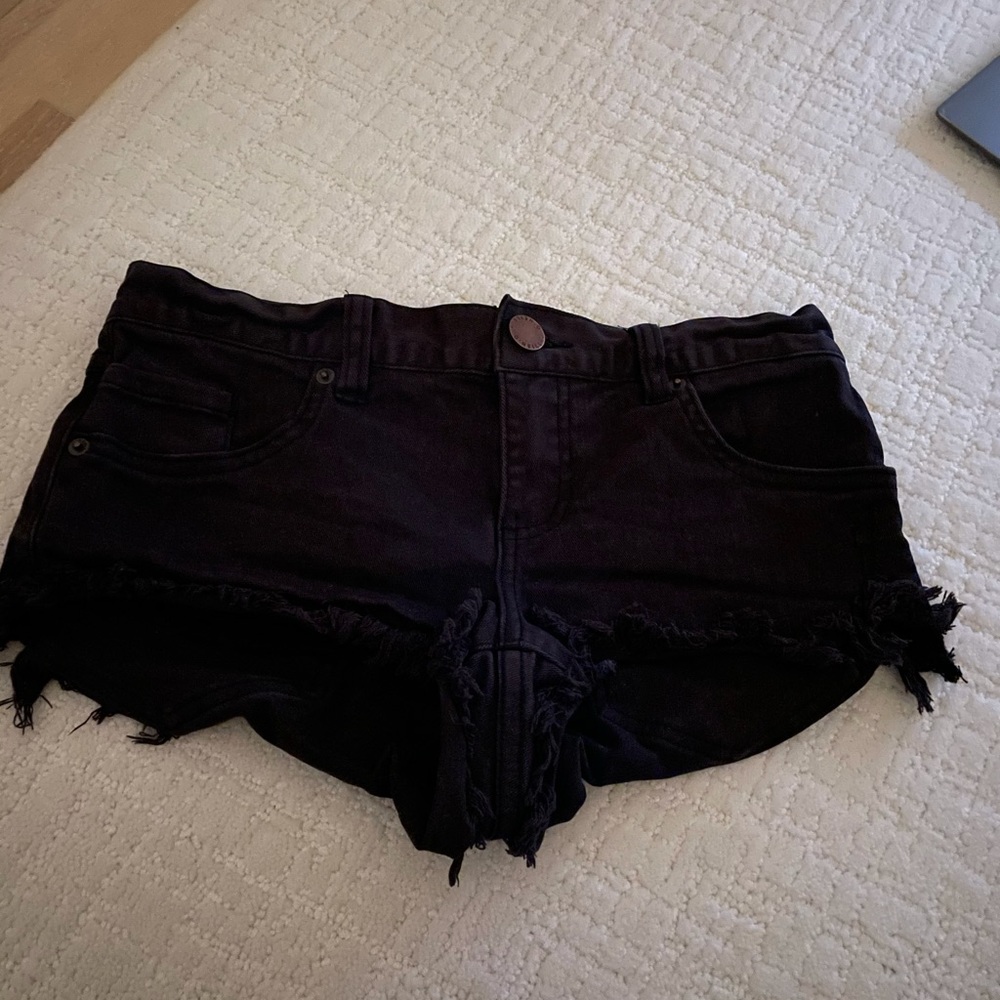 Black O’Neil jean shorts